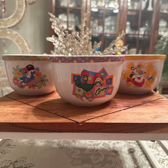 VTG Kellogg's Cereal Mascot Bowls Set of 3 Tony Tiger, Toucan Sam, Corny *Read - Picture 1 of 16
